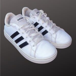 Adidas Grand Court 2.0 Boy’s Shoes Size 2